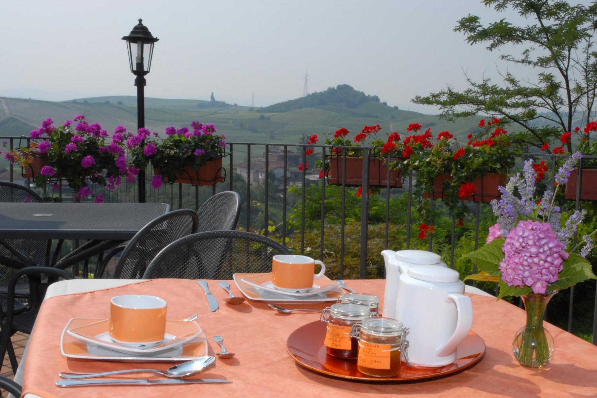 Il Borgo B&B Castellinaldo Zewnętrze zdjęcie